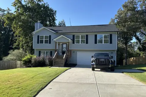 Split-foyer home with a two-car garage in North Georgia